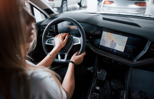 Nawigacja w samochodzie: Kluczowe informacje, porady i wskazówki