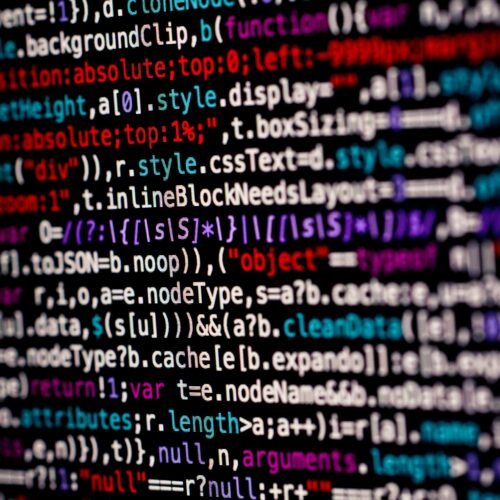 Jak wybrać język programowania na start – Python, JavaScript czy Java? Praktyczny przewodnik dla osoby zaczynającej od zera